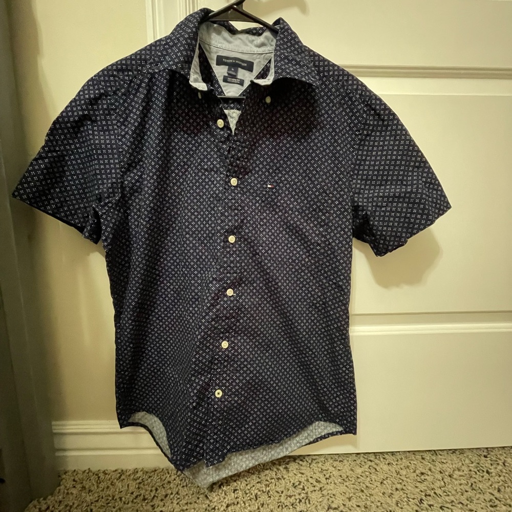 Mens Tommy shirt like new